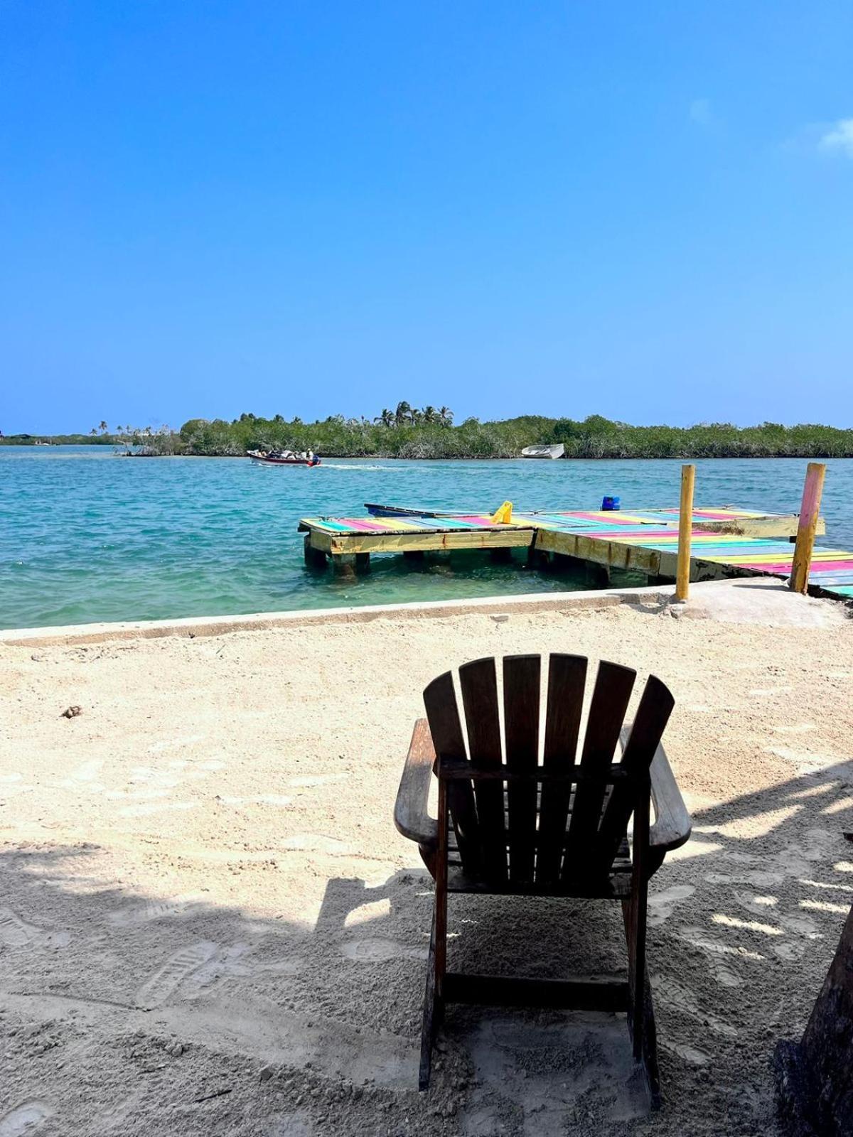 Отель El Arca Tintipan Island Экстерьер фото