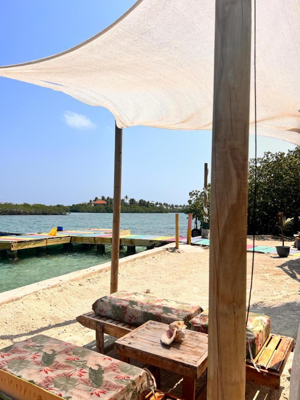 Отель El Arca Tintipan Island Экстерьер фото